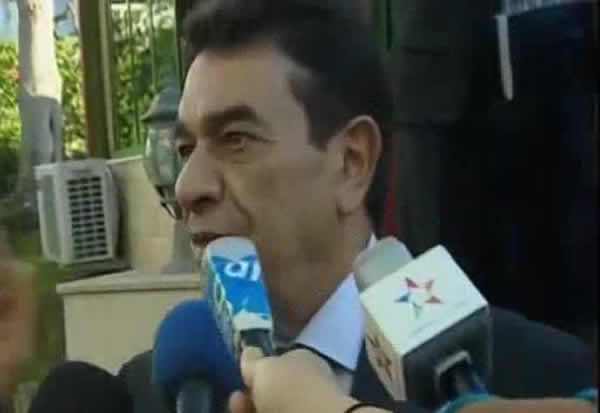 الوفا بغا يبان زوين قدام مرتو